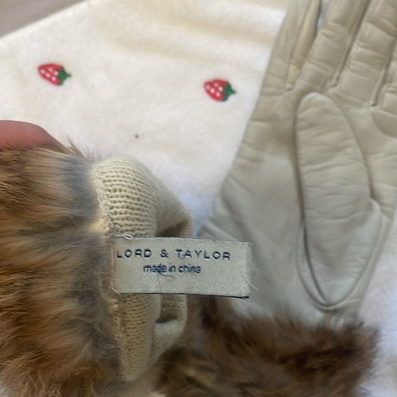 Genuine leather genuine fur white gloves - used n gorgeous - Picture 3 of 8